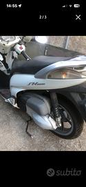 Pezzi ricambi sh 300  anno 2009