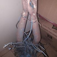 Scultura mani legate