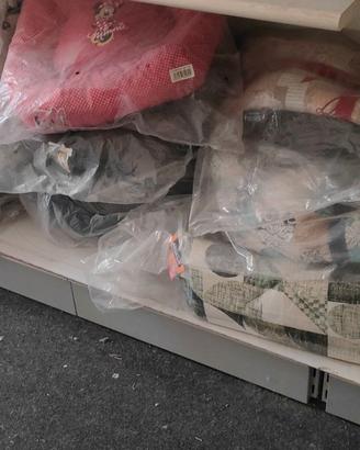 Cucce e lettiere per cani e gatti