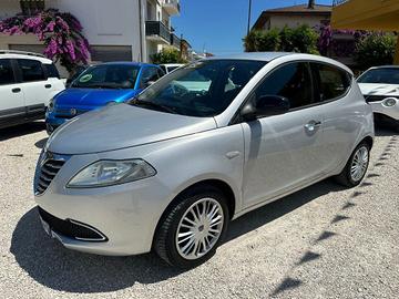 LANCIA Ypsilon 1.2 69 CV 5 porte S&S Gold