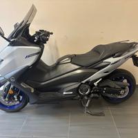 Yamaha T Max 560
