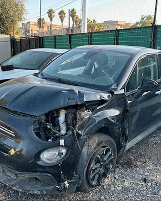 Fiat 500X 1.3 MultiJet 95 CV sinistrata incidentat