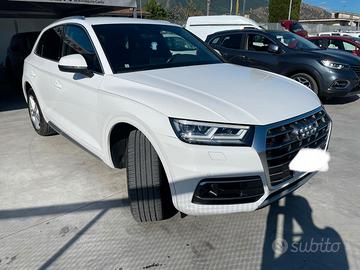 AUDI Q5 2.0 TDI BUSINESS SPORT S-LINE