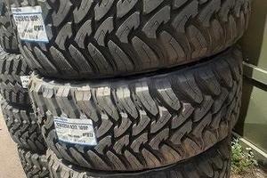 4 gomme nuove 33 12.5 22 toyo