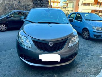 Lancia Ypsilon Elefantina Blu unico proprietario