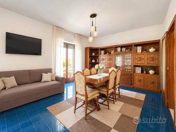 Appartamento di 130 m² con 4 locali a Catania