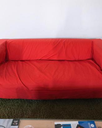 Divano 3 posti rosso sfoderabile – 90€