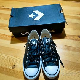 converse nere.