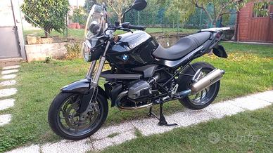 bmw di colore nero in perfette condizioni 