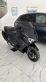 Yamaha tmax 560 black finanziamento