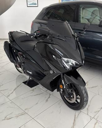 Yamaha tmax 560 black finanziamento