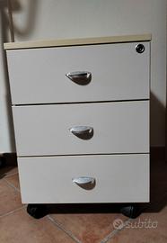 cassettiera con piano dattilo