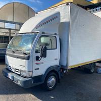 Nissan Cabstar autocarro