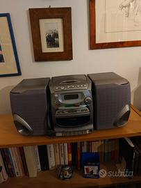 apparato radio con lettore CD 