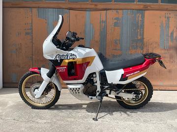 HONDA AFRICA TWIN 750