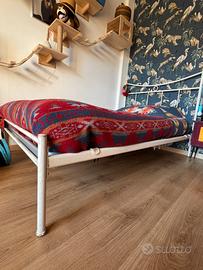 Letto in ferro battuto con materasso