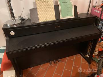 Pianoforte Roland 605 hp