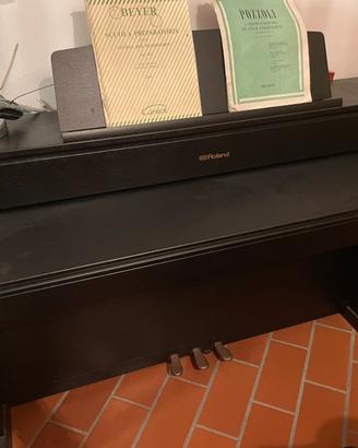 Pianoforte Roland 605 hp