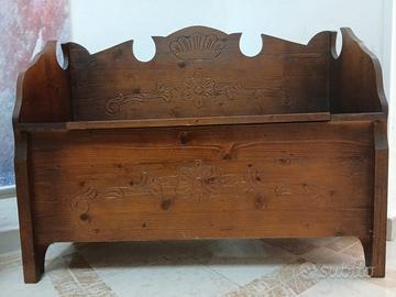 Panca a due posti in arte povera