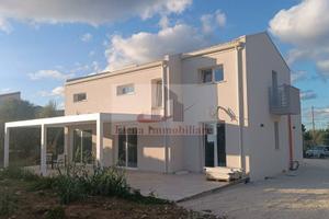 Villa di 1140 m² con più di 5 locali a Castellamma