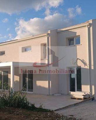 Villa di 1140 m² con più di 5 locali a Castellamma