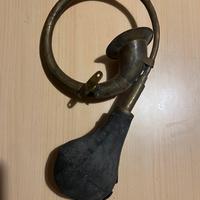 Trombetta per auto d'epoca