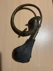 Trombetta per auto d'epoca