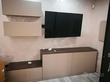 Parete attrezzata moderna porta TV – Pari al nuovo
