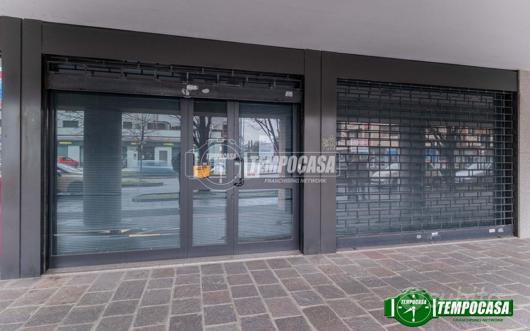 Bollate centro - Negozio con due vetrine e bagno - Vista 6