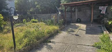 Ales - appartamento al primo piano con posto auto