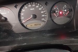 Sayong kyron 2000disel del 2008 a 2800€