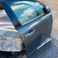 Porta anteriore lancia Y