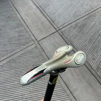 Sella bici in carbonio san marco