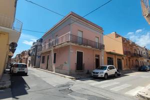 appartamento Avola 214mq con ampo terrazzo 105mq