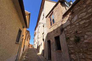 CASA SEMINDIPENDENTE A GUALDO TADINO