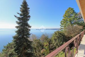 VILLA SINGOLA A TOSCOLANO-MADERNO