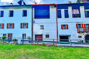 Porzione di casa da ristrutturare