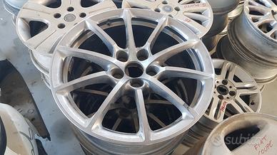 Alfa Romeo Stelvio 4 cerchi in lega R17