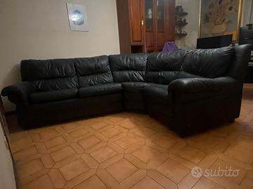 divano letto angolare nero in pelle Nicoletti 