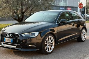 Audi A3 2.0TDI S tronic Ambition - 2013