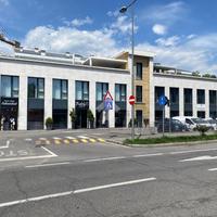 NEGOZIO A SCANZOROSCIATE