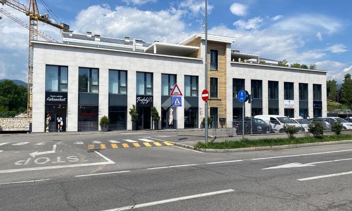 NEGOZIO A SCANZOROSCIATE