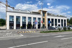 NEGOZIO A SCANZOROSCIATE