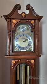 orologio a pendolo a colonna
