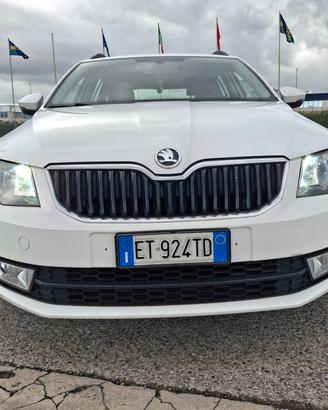 Skoda Octavia 1.6 TDI CR 105 CV.*NAVIGATORE*