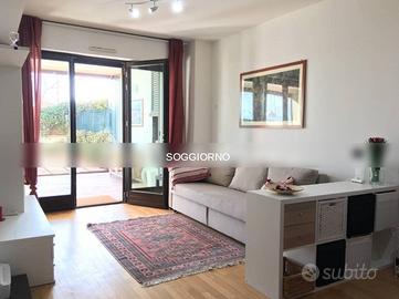 PORTA DI ROMA BiLOCALE ARREDATO Con GIARDINO