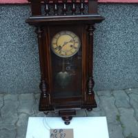 Orologio a pendolo in noce con suoneria restaurato