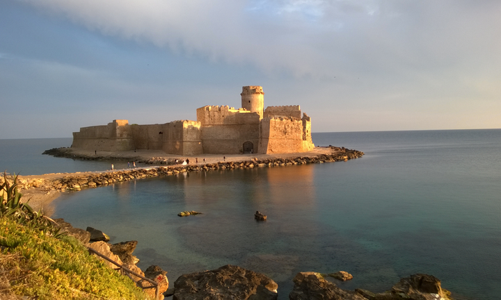 Le Castella villaggio Tucano