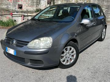 Volkswagen Golf 1.6 16V FSI 5p. Sportline