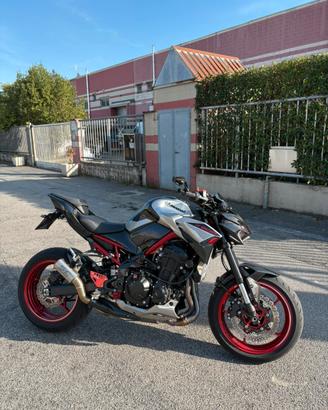 KAWASAKI Z 900 -